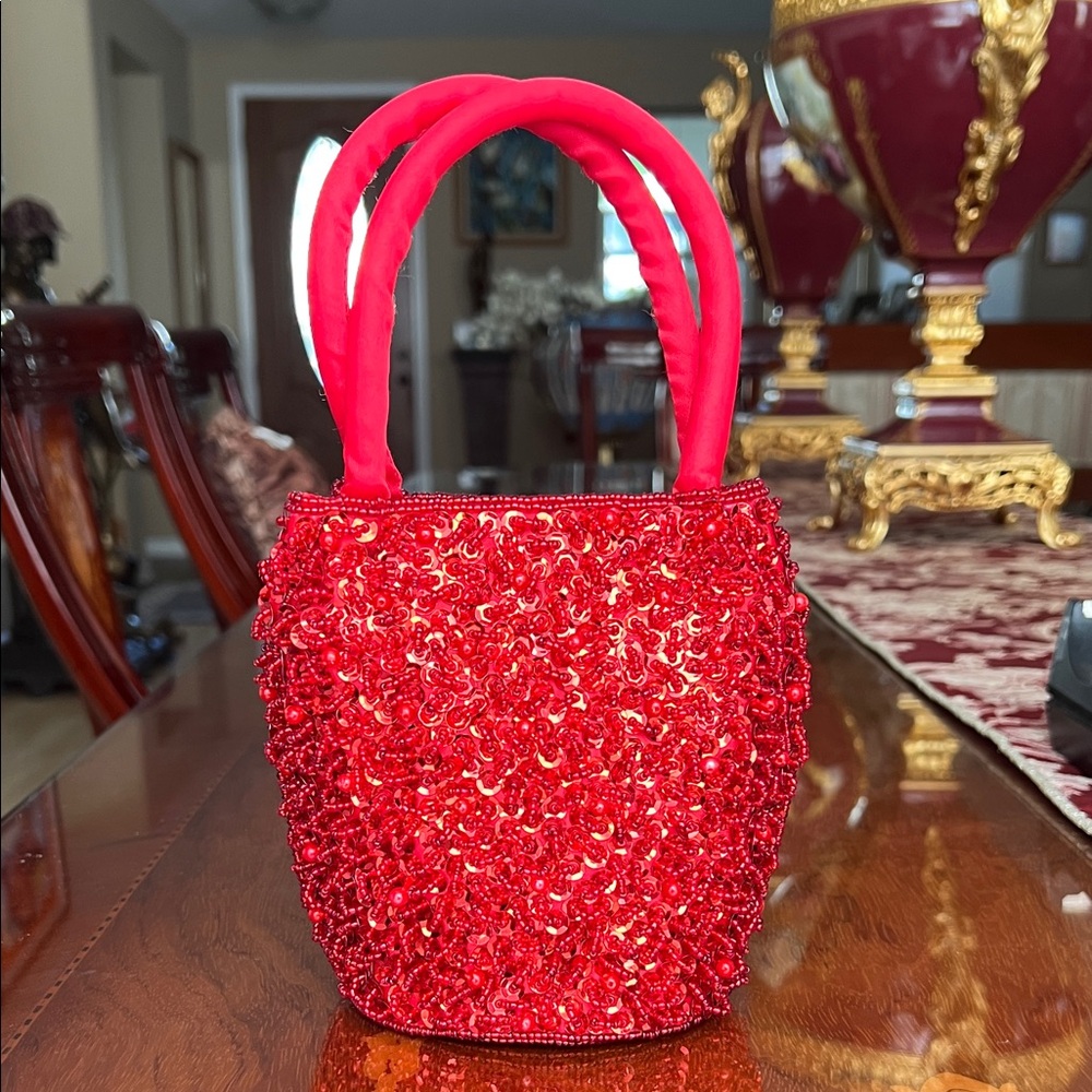 Vintage La Regale Elegant Red Beaded Mini Bag Intricate Design Snap Closure